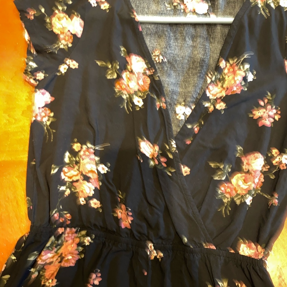 Romper - Picture 3 of 4
